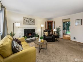 5723 208th Street SW, Lynnwood WA 98036