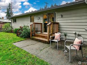 5723 208th Street SW, Lynnwood WA 98036