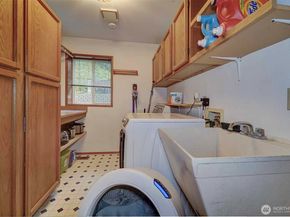 6494 Windward Place NW, Bremerton WA 98312