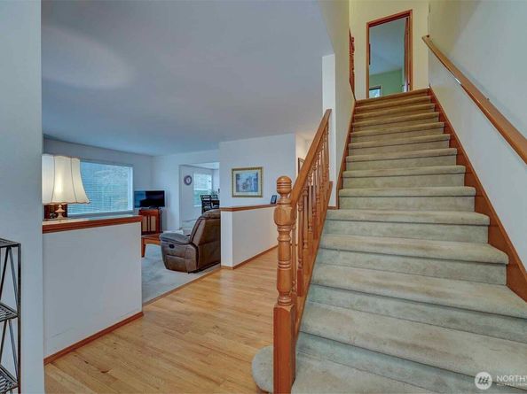 6494 Windward Place NW, Bremerton WA 98312