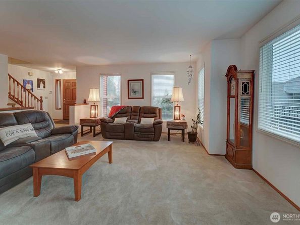 6494 Windward Place NW, Bremerton WA 98312