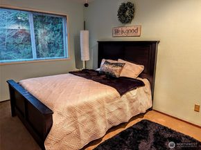 6494 Windward Place NW, Bremerton WA 98312