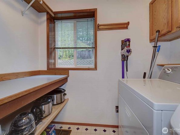 6494 Windward Place NW, Bremerton WA 98312