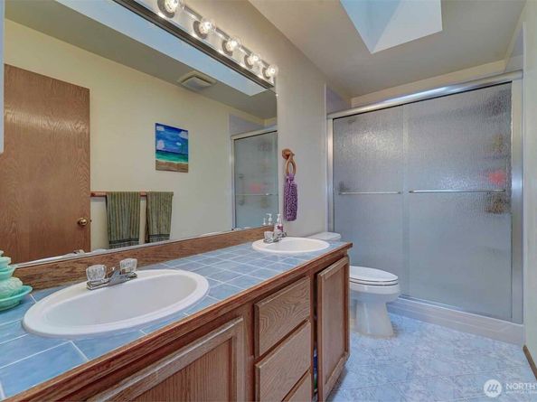 6494 Windward Place NW, Bremerton WA 98312