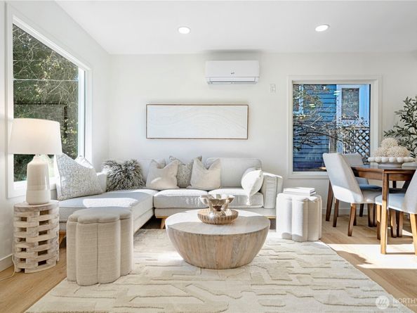 3538 SW Southern Street, Seattle WA 98126