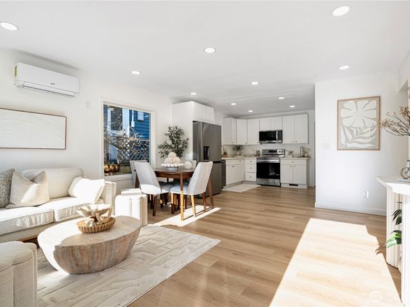 3538 SW Southern Street, Seattle WA 98126