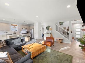 14211 34th Avenue S, Tukwila WA 98168