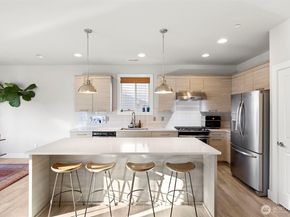 14211 34th Avenue S, Tukwila WA 98168