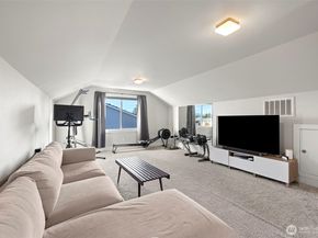 14211 34th Avenue S, Tukwila WA 98168