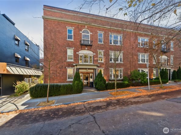 905 NE 43rd Street 108, Seattle WA 98105