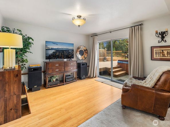 23111 165th Avenue SE, Woodinville WA 98272