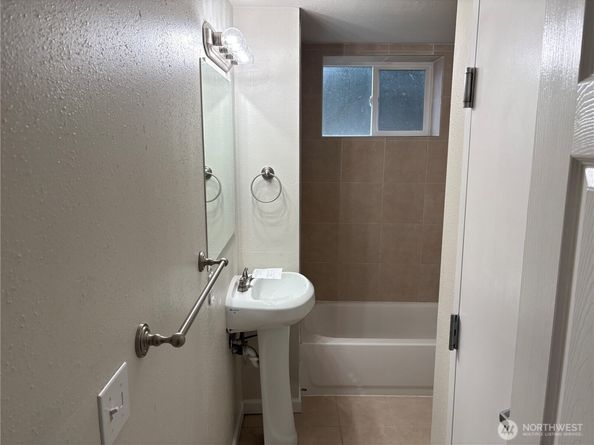 16312 127th Place SE, Renton WA 98058