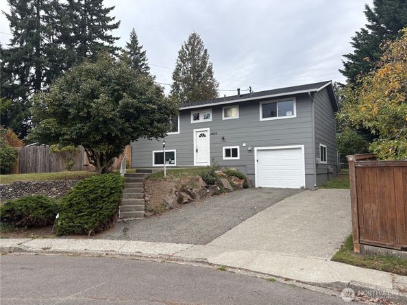 16312 127th Place SE, Renton WA 98058