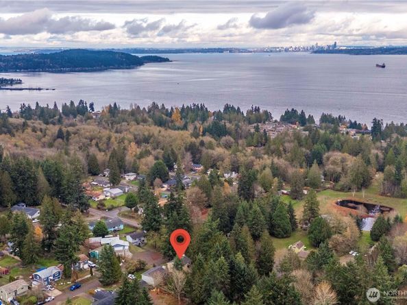 7560 E Harrison Street, Port Orchard WA 98366