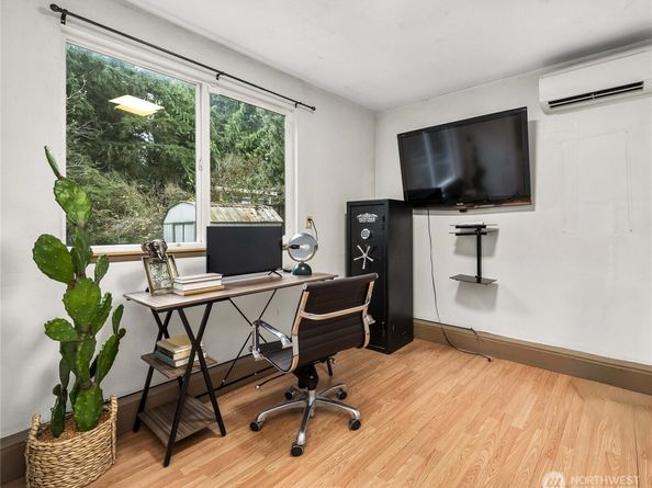 7560 E Harrison Street, Port Orchard WA 98366