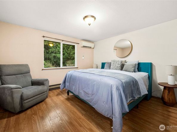 7560 E Harrison Street, Port Orchard WA 98366