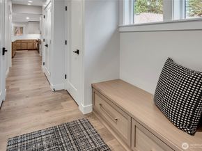 8904 SE 58th Street, Mercer Island WA 98040