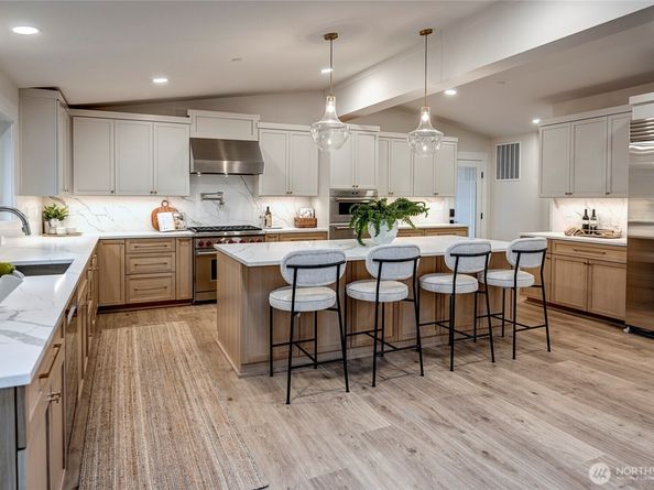 8904 SE 58th Street, Mercer Island WA 98040