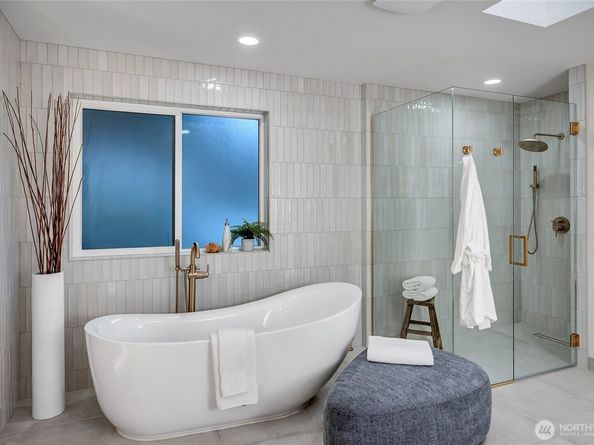 8904 SE 58th Street, Mercer Island WA 98040