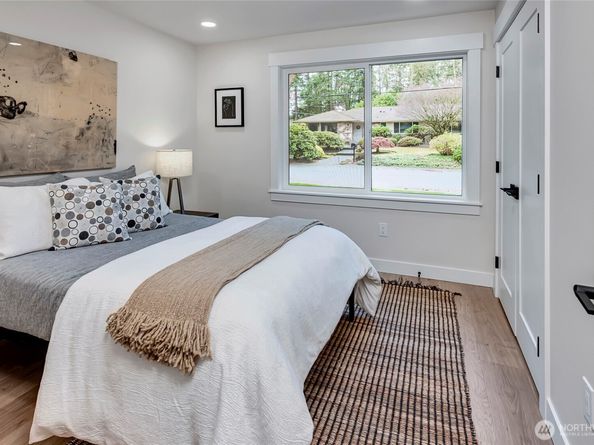 8904 SE 58th Street, Mercer Island WA 98040