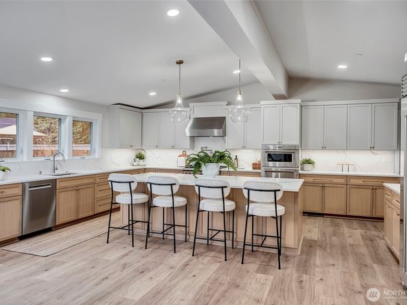 8904 SE 58th Street, Mercer Island WA 98040