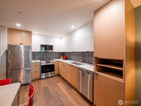 910 Lenora Street 200, Seattle WA 98121