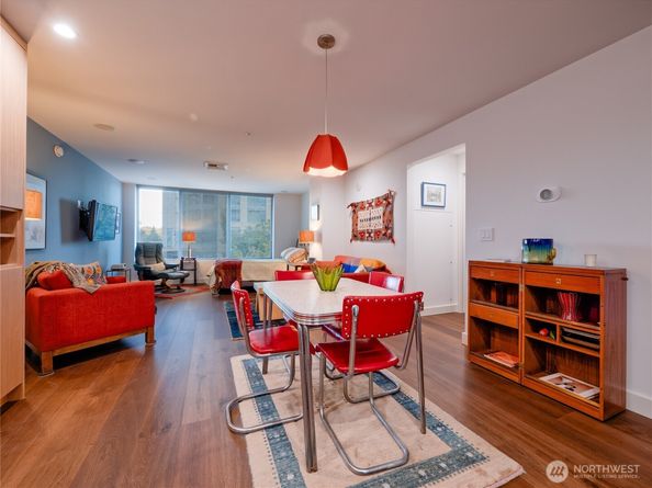 910 Lenora Street 200, Seattle WA 98121