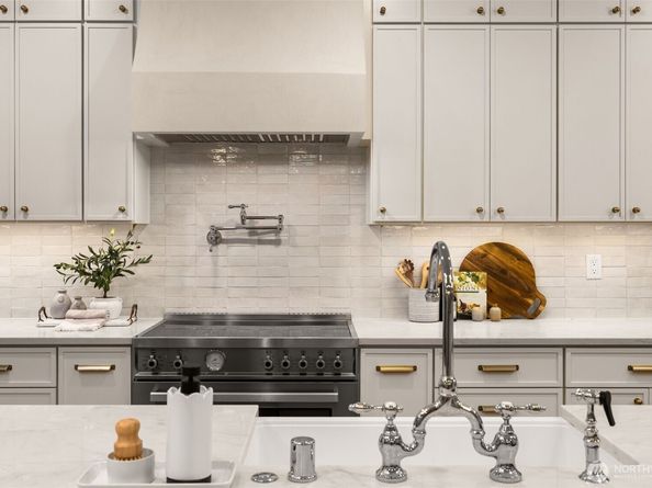 4120 161st Avenue SE, Bellevue WA 98006