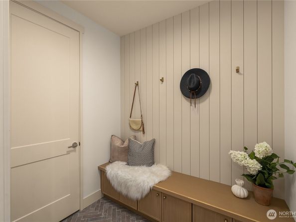 4120 161st Avenue SE, Bellevue WA 98006