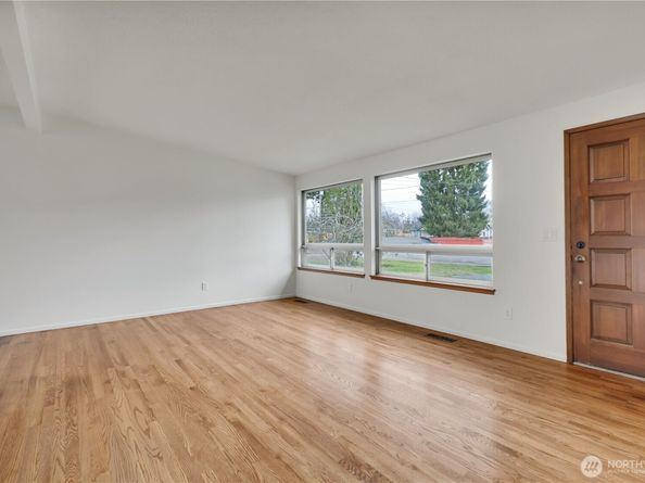 1361 S 279th Street, Des Moines WA 98198