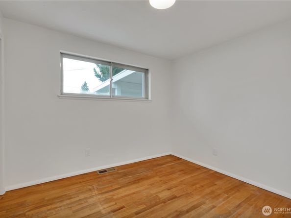 1361 S 279th Street, Des Moines WA 98198