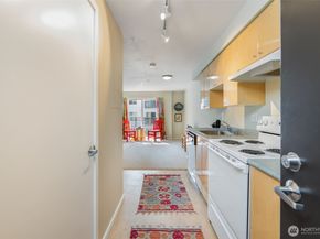 425 Vine Street 623, Seattle WA 98121