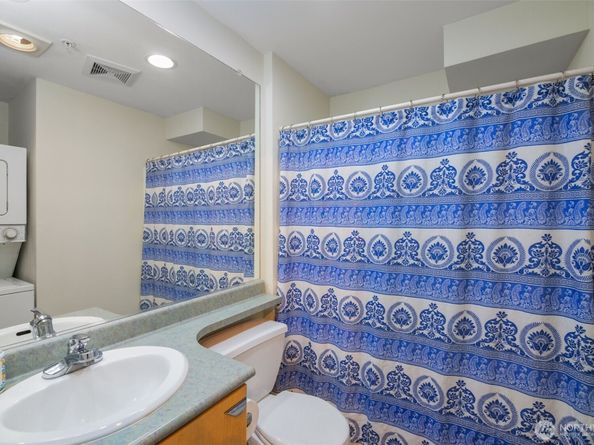 425 Vine Street 623, Seattle WA 98121