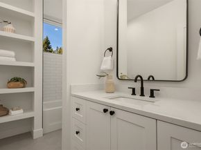 7018 127th Avenue NE, Kirkland WA 98033