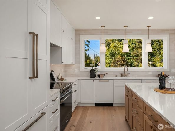 7018 127th Avenue NE, Kirkland WA 98033