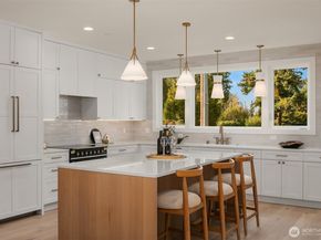 7018 127th Avenue NE, Kirkland WA 98033