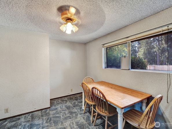 31119 5th Avenue S, Federal Way WA 98003