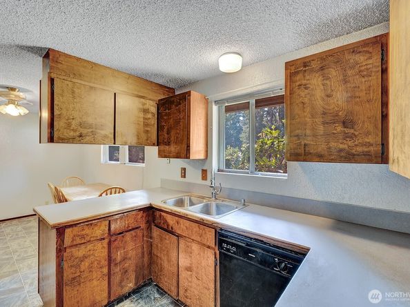31119 5th Avenue S, Federal Way WA 98003