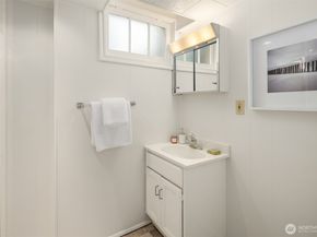 4855 NE 41st Street, Seattle WA 98105