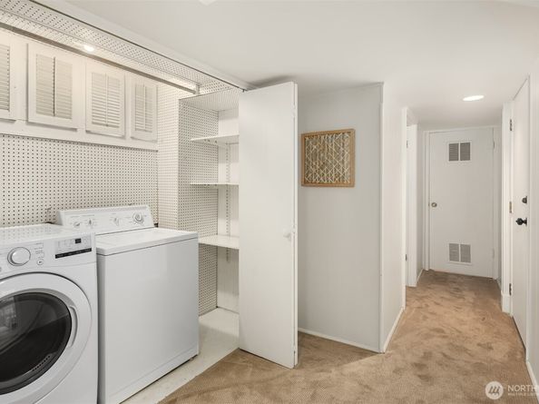 4855 NE 41st Street, Seattle WA 98105