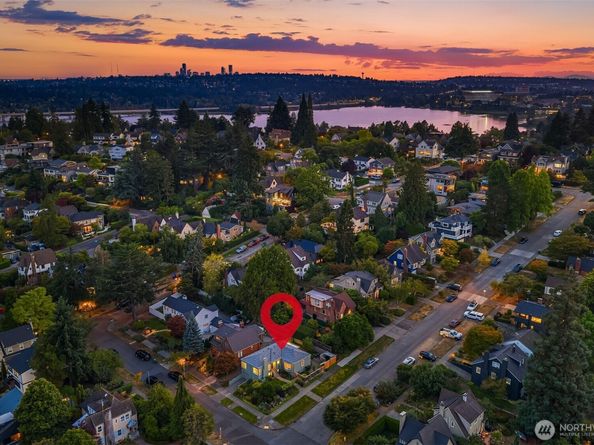 4855 NE 41st Street, Seattle WA 98105