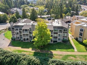 15840 NE Leary Way 6103, Redmond WA 98052