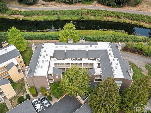 15840 NE Leary Way 6103, Redmond WA 98052
