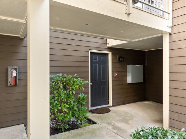 15840 NE Leary Way 6103, Redmond WA 98052