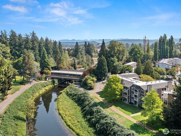 15840 NE Leary Way 6103, Redmond WA 98052