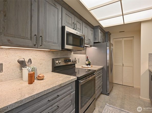 1301 Spring Street 6E, Seattle WA 98104