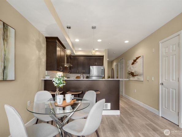 10047 Main Street 305, Bellevue WA 98004
