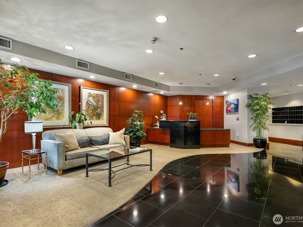 10047 Main Street 305, Bellevue WA 98004