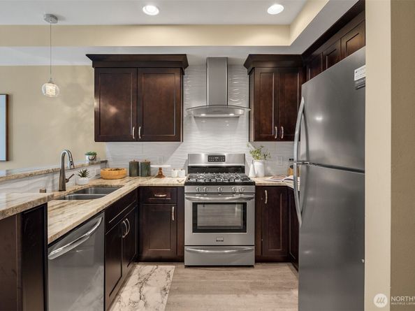 10047 Main Street 305, Bellevue WA 98004