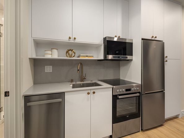 3614 Francis Avenue N, Seattle WA 98103